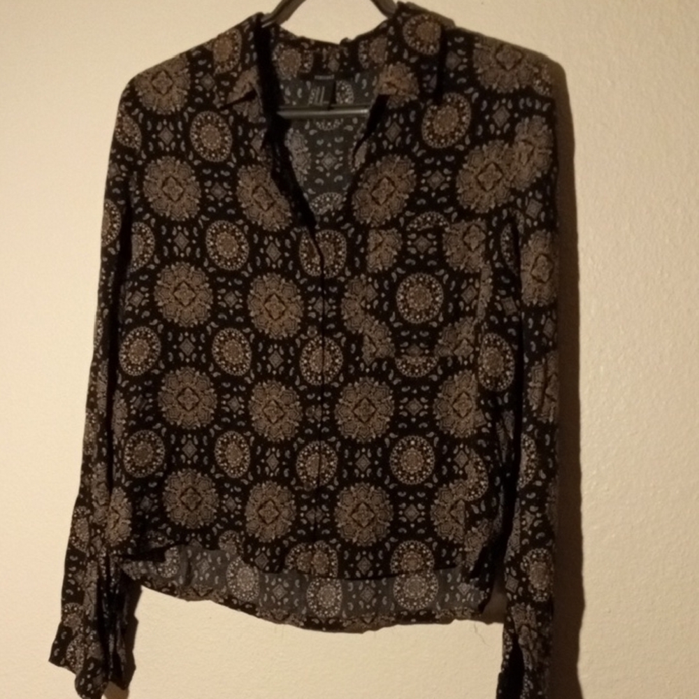 Elegant Black and Tan Women's Top